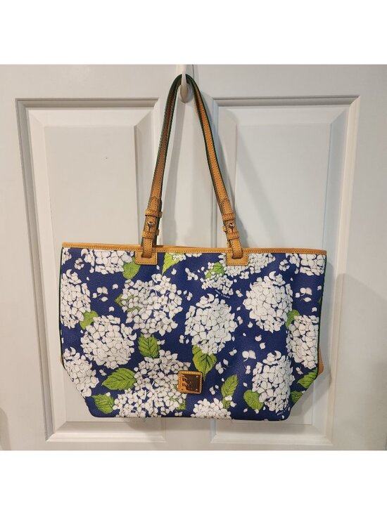 Dooney & Bourke Handbags - Dooney & Bourke Hydrangea Tote Hand Bag Large Zip Closure Blue and White Shopper